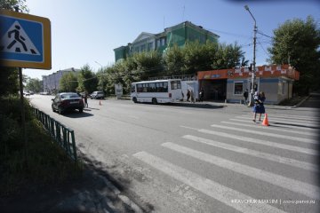 В Первоуральске на пешеходном переходе сбили мужчину В Первоуральске на пешеходном переходе сбили мужчину
