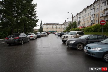Внимание, «кирпич»! В Первоуральске появилась новая «односторонка» Внимание, «кирпич»! В Первоуральске появилась новая «односторонка»