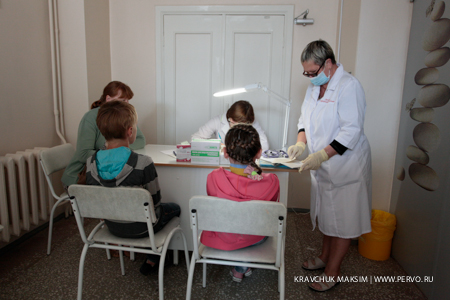 Среди беженцев, прибывших в Первоуральск, пятеро маленьких детей