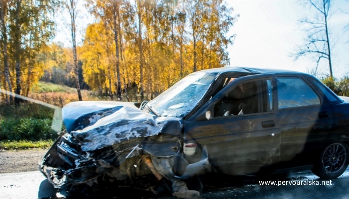 В Первоуральске перевернулся лихач на ВАЗе