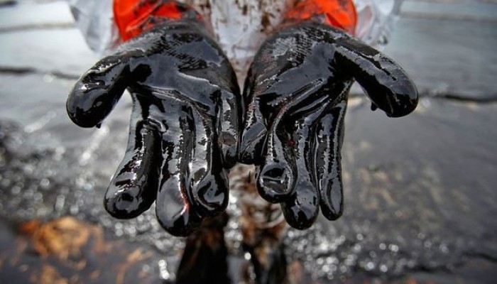 В Красном море произошел разлив 200 тонн нефти В Красном море произошел разлив 200 тонн нефти