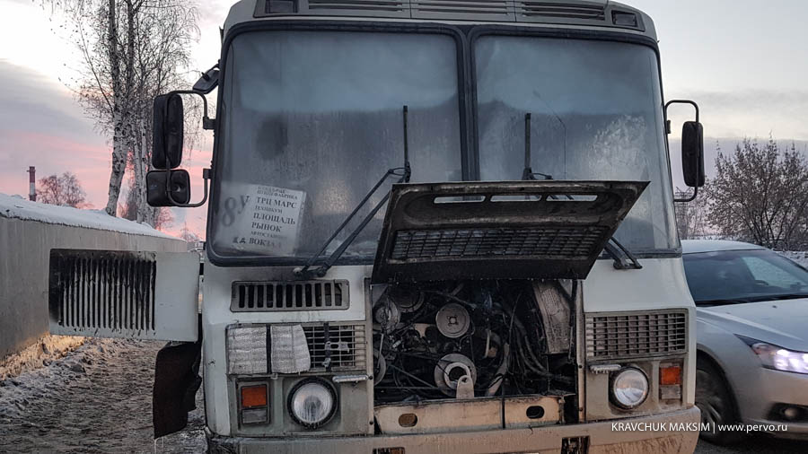 В Первоуральске загорелся маршрутный автобус