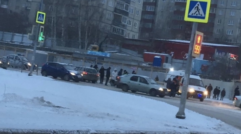 На "старотрубном" произошло серьезное ДТП. Видео