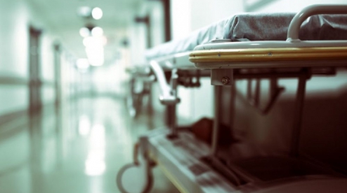 Из-за неверного диагноза в больнице Первоуральска скончалась девушка