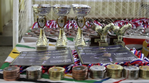 Федерация футбола Первоуральска наградила более 350 призеров сезона 2018-2019