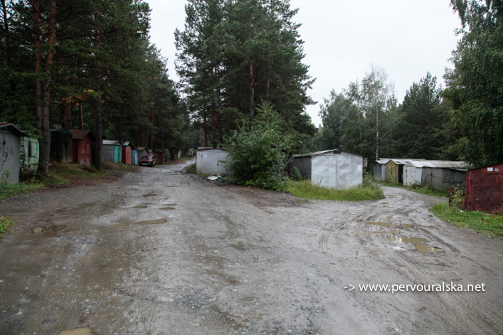 Жители Первоуральска должны узаконить самовольно установленные металлические гаражи