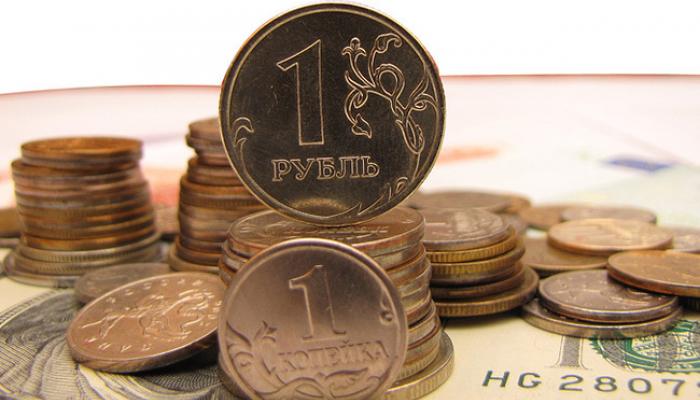 Глава МЭР: август является одним из самых слабых месяцев для рубля