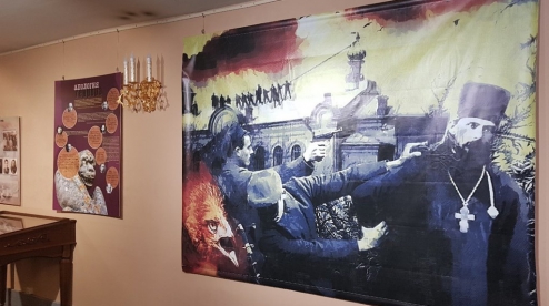 В Храме-на-Крови в Екатеринбурге открылась выставка для взрослых