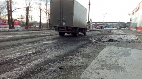 В Ново-Талице устранили причину наледи на проезжей части