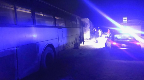 Сотрудники ГИБДД Первоуральска помогли пассажирам заглохшего автобуса