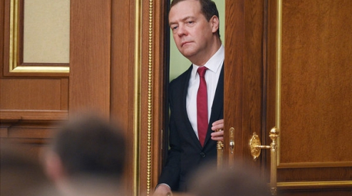 Более половины россиян хотели бы отправить правительство в отставку