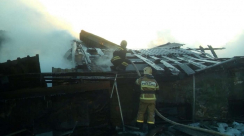 Крупный пожар ликвидировали в Первоуральске