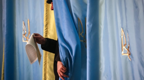На Украине стартовал второй тур президентских выборов