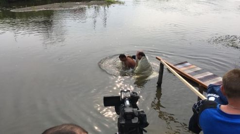 На реке Чусовой прошло массовое крещение