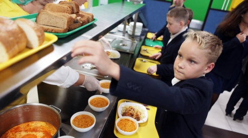 Затраты на одноразовое питание школьника составят 51 рубль