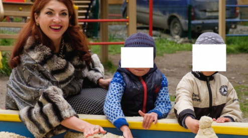 К главе единороссов Первоуральска пришла полиция. Ее дочь нашла чужой кошелек