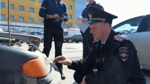 Инспекторы ГИБДД Первоуральска смогут штрафовать водителей за неправильную резину и ксеноновые лампы в фарах