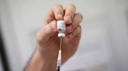 Стартует массовая вакцинация россиян от коронавируса