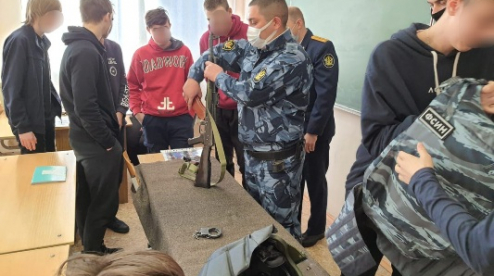 Учащимися Первоуральского политехникума предложили поступать в ведомственные вузы ФСИН России.