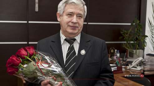 Заслуженный учитель России Юрий Павлов стал Почетным гражданином Первоуральска