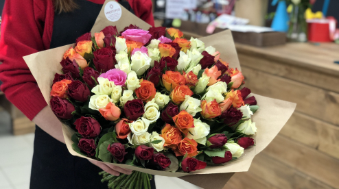 Покупка цветов с доставкой в Екатеринбурге – идеи и причины для сюрприза