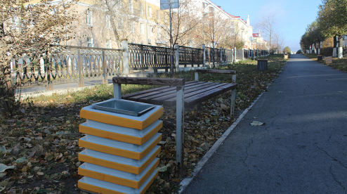 До конца октября на улицах Первоуральска появится 250 новых урн