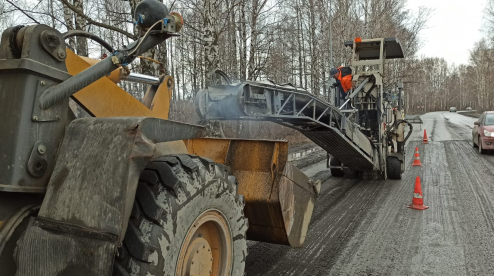 4700 квадратных метров дорожного покрытия восстановят в Первоуральске в рамках ямочного ремонта дорог.