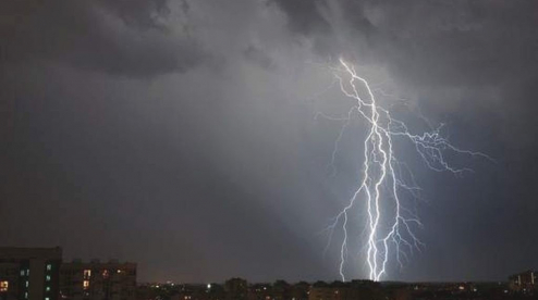 МЧС предупредило о надвигающемся шторме в Первоуральск