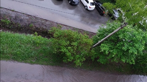 Жители Первоуральска жалуются на затопленные улицы