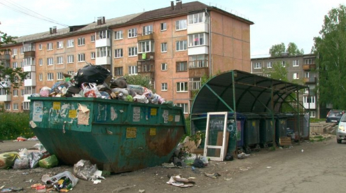 Первоуральцы жалуются на перебои с вывозом мусора