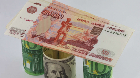 Центробанк сообщил, что россияне за июнь перевели за рубеж $4,65 млрд
