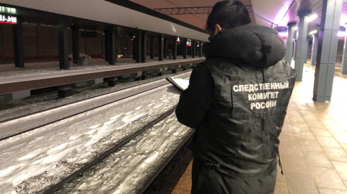 В Красноярске поезд насмерть сбил 17-летнего подростка, который был в наушниках