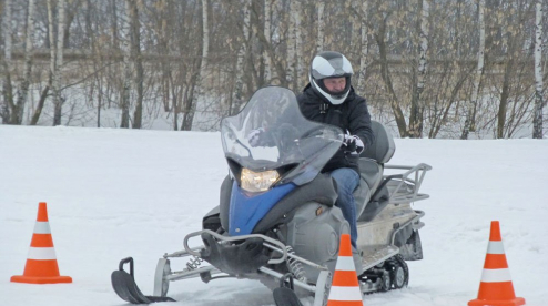 Водителям с категориями A и B могут разрешить ездить на снегоходах и квадроциклах